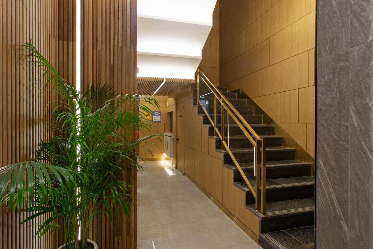 Busan Lounge 26 Hotel Exterior photo