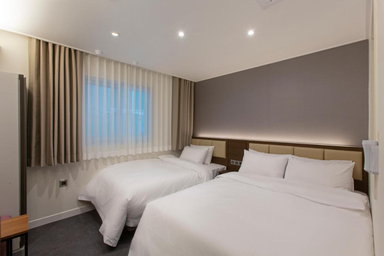 Busan Lounge 26 Hotel Exterior photo